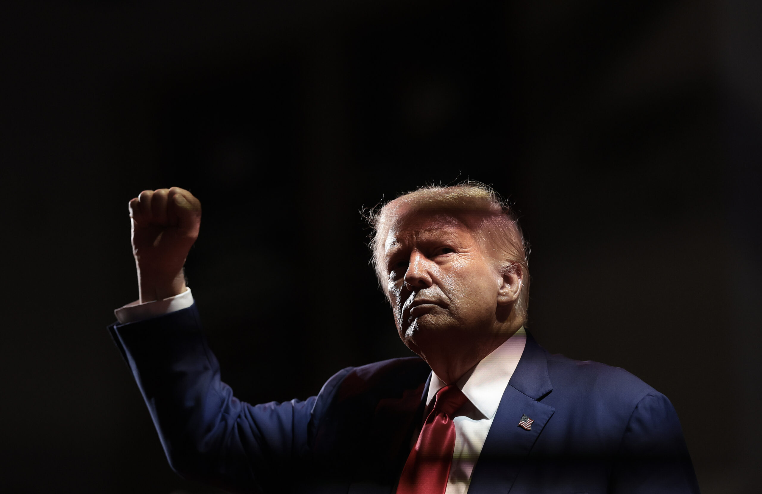 ts-trump-am-tham-scaled-1