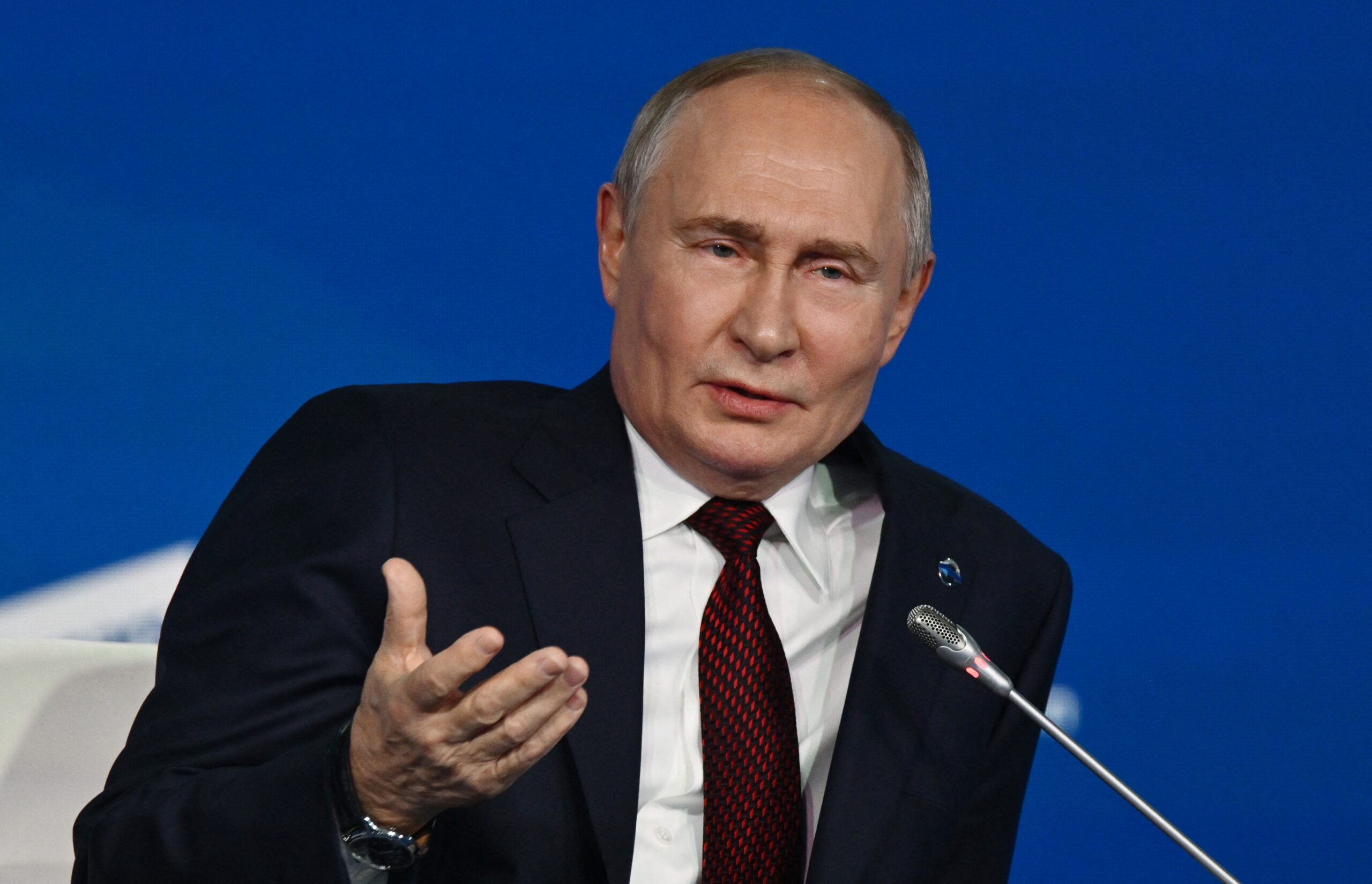 ts-putin-chuc-mung-scaled-1